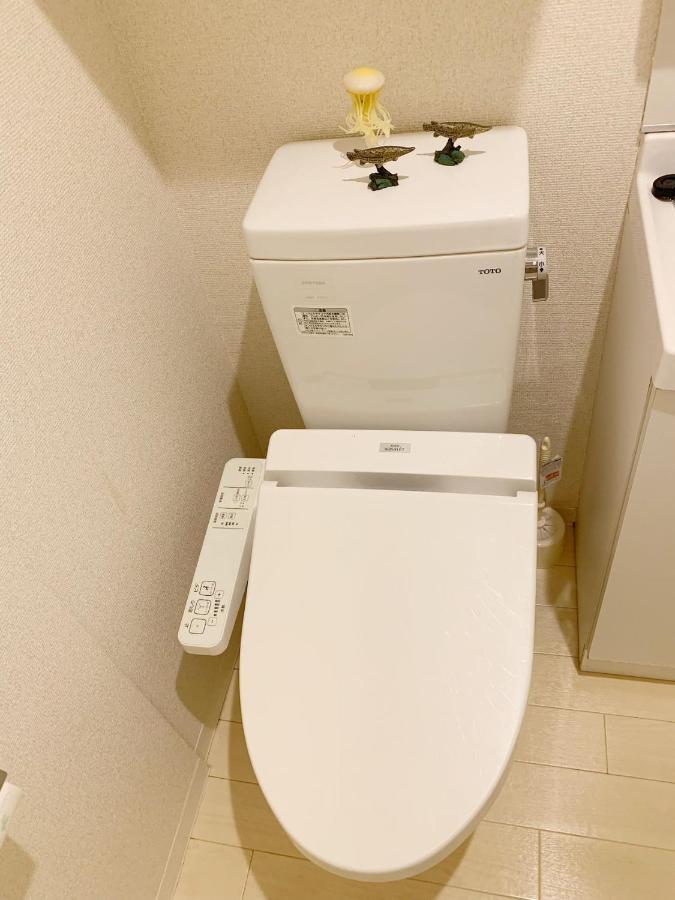 Ookubo Shinjuku Kabukicho Smart Stay: 3-min Metro, High-speed Wi-fi Apartment *