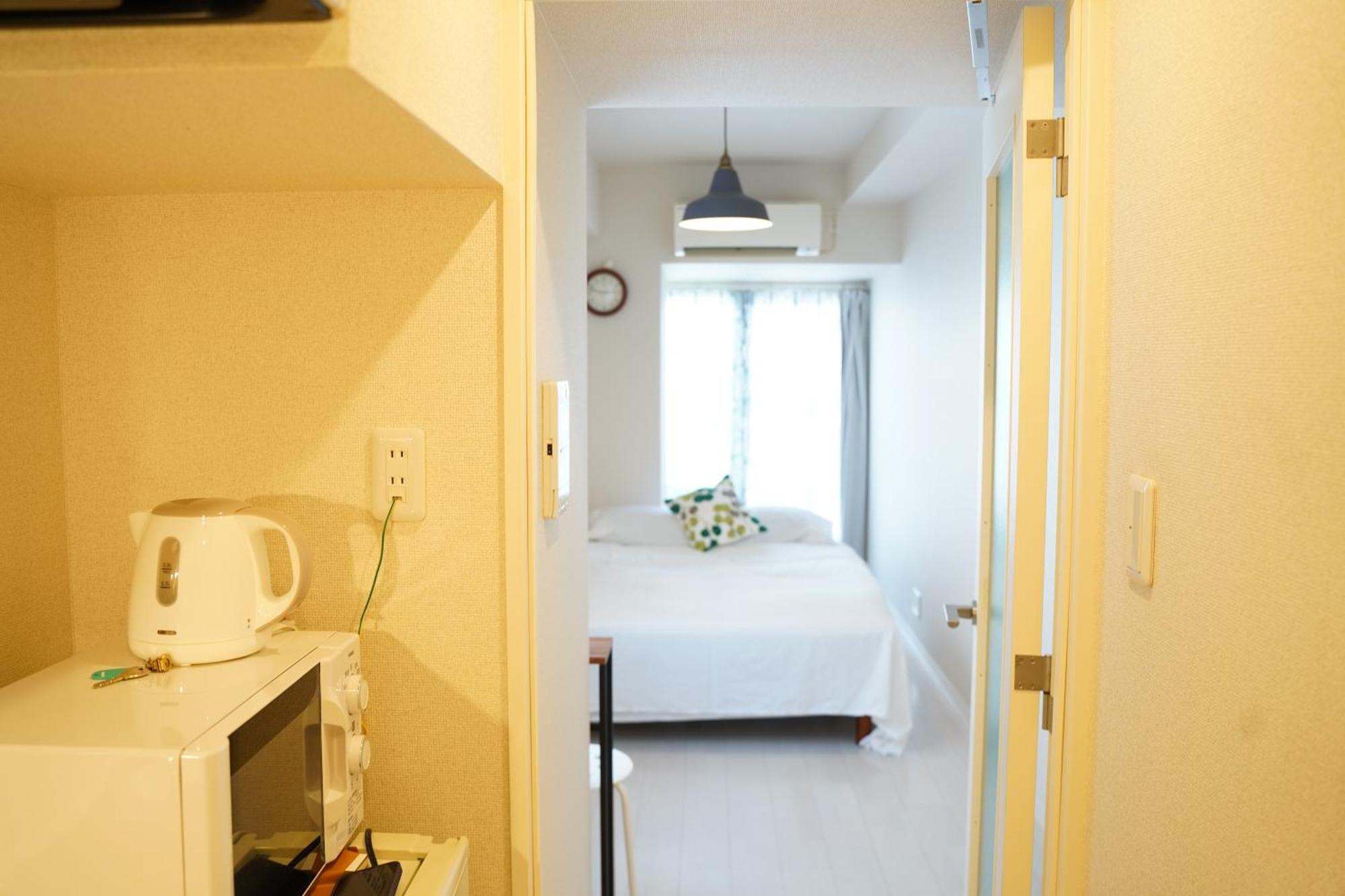 Ookubo Shinjuku Kabukicho Smart Stay: 3-min Metro, High-speed Wi-fi *